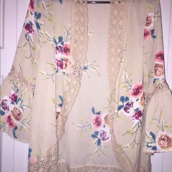 Shirt - Picture 4 of 4